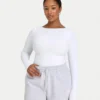 Damen-Basics: Dual-Wear-Langarm-Oberteil – Weiß Damen-Basics: Dual-Wear-Langarm-Oberteil – Weiß