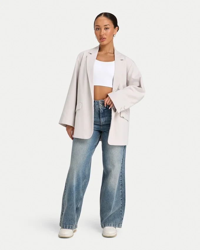 Damen-Denim-Jeans mit weitem Bein – Mid-Wash Damen-Denim-Jeans mit weitem Bein – Mid-Wash