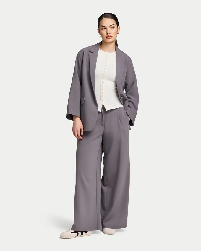 Damen-Essentials-Oberteil mit Knöpfen Damen-Essentials-Oberteil mit Knöpfen