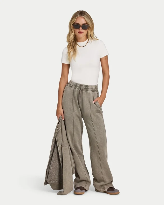 Damen-Jogginghose „Collective“ mit geradem Bein Damen-Jogginghose „Collective“ mit geradem Bein