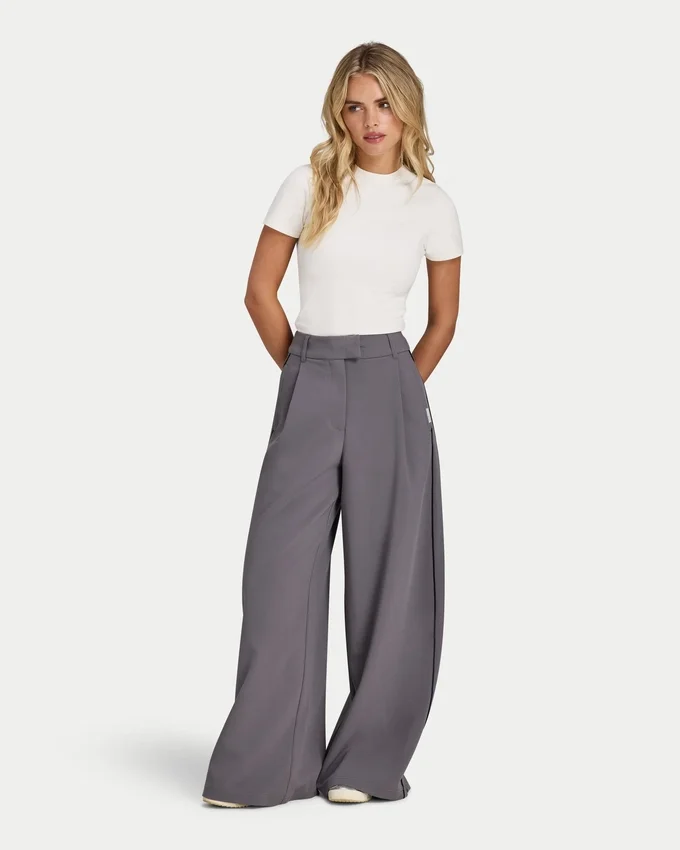 Damen-Studio-Hose mit weitem Bein Damen-Studio-Hose mit weitem Bein