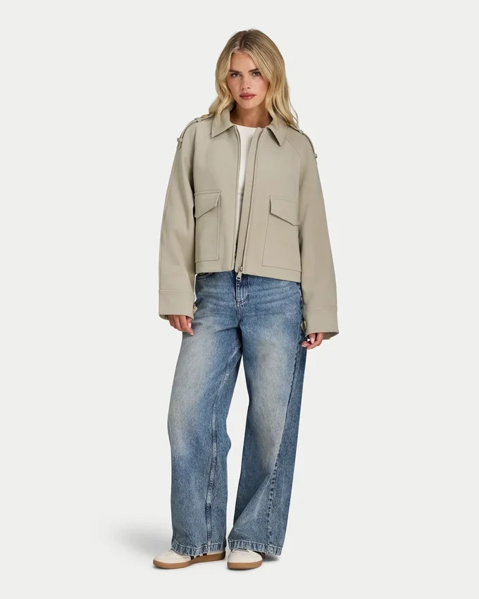 Damen-Studio-Jacke mit Kragen Damen-Studio-Jacke mit Kragen