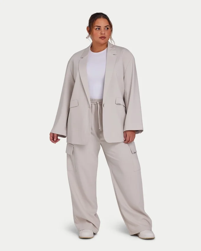 Damenblazer | Oversized-Studio-Blazer – Stone Damenblazer | Oversized-Studio-Blazer – Stone