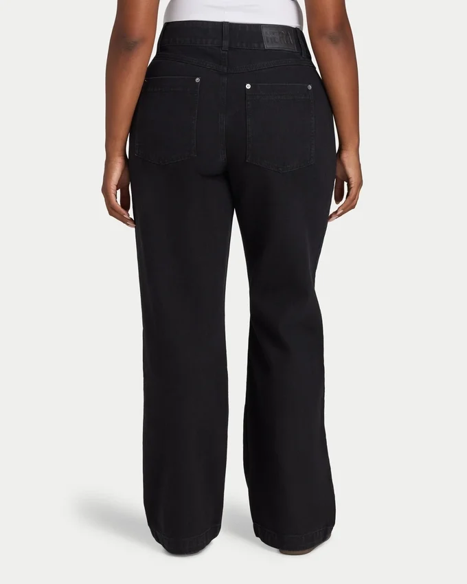 Damenjeans mit geradem Bein Damenjeans mit geradem Bein
