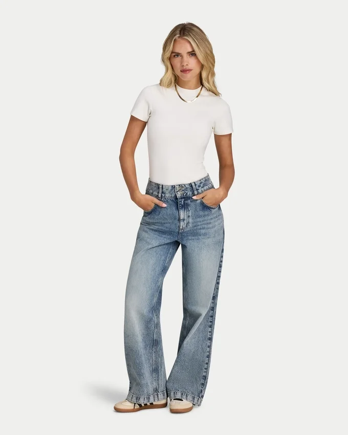 Damenjeans mit geradem Bein Damenjeans mit geradem Bein