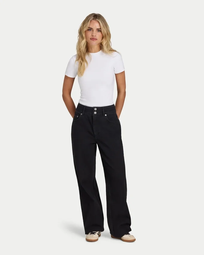 Damenjeans mit geradem Bein Damenjeans mit geradem Bein
