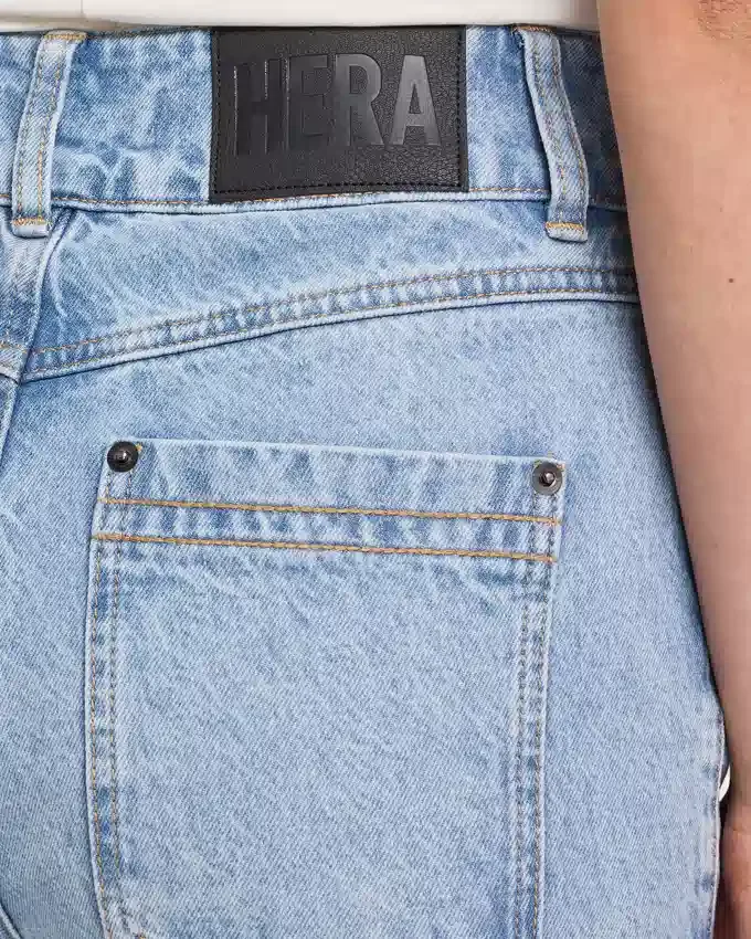 Damenjeans mit geradem Bein Damenjeans mit geradem Bein