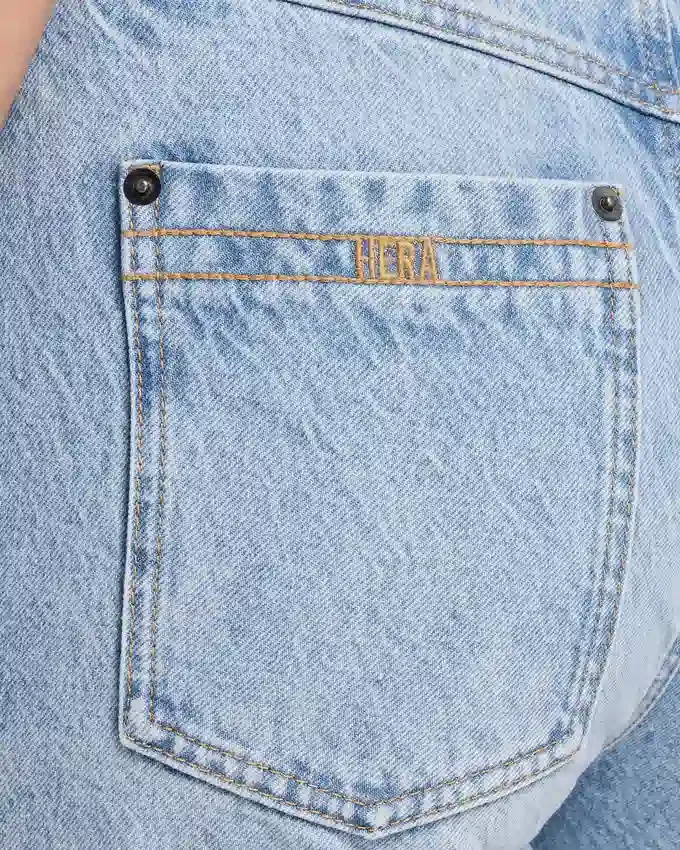 Damenjeans mit geradem Bein Damenjeans mit geradem Bein