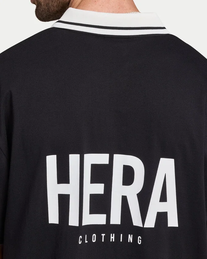 Ein unverzichtbares Oversize-Polo-T-Shirt für Herren Ein unverzichtbares Oversize-Polo-T-Shirt für Herren