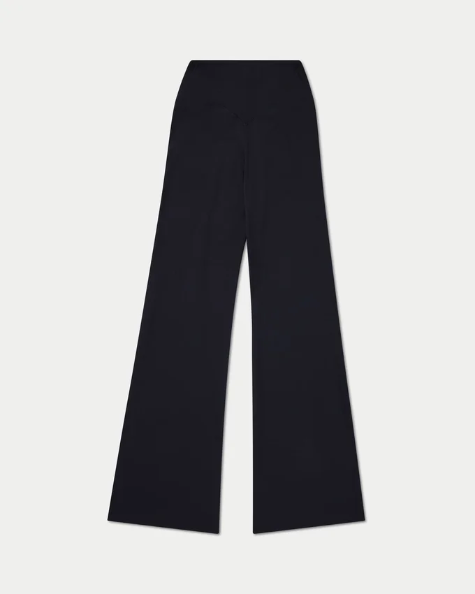 Essential Flared Leggings für Damen Essential Flared Leggings für Damen