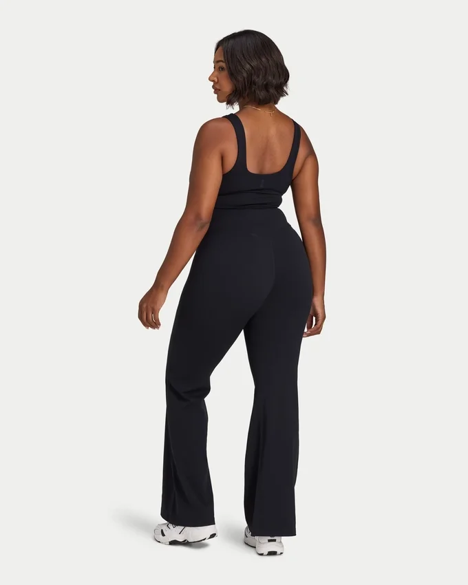 Essential Flared Leggings für Damen Essential Flared Leggings für Damen