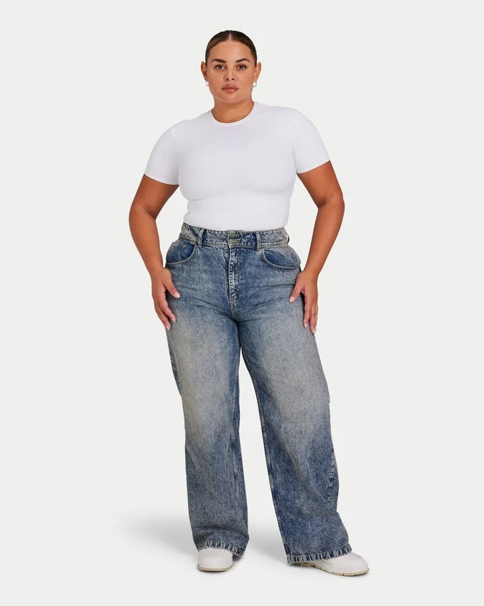 Essential T-Shirt für Damen – Weiß Essential T-Shirt für Damen – Weiß