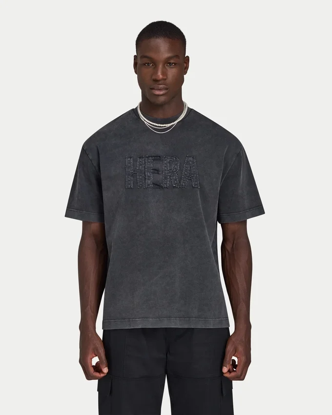 Herren-Signature-T-Shirt in charakteristischer Washed-Optik und Oversize-Passform Herren-Signature-T-Shirt in charakteristischer Washed-Optik und Oversize-Passform