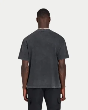 Herren-Signature-T-Shirt in charakteristischer Washed-Optik und Oversize-Passform