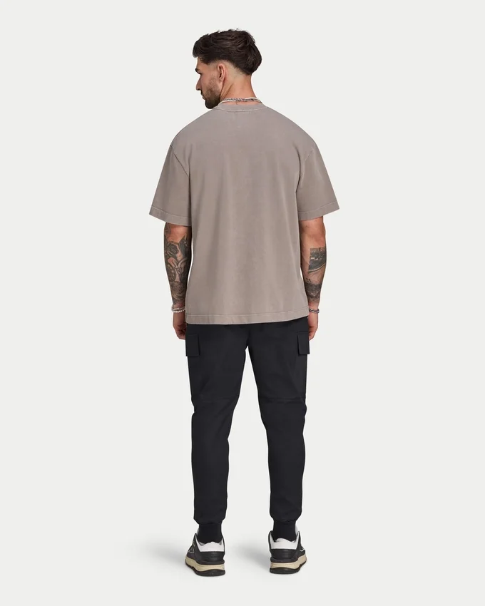 Herren-Signature-T-Shirt in charakteristischer Washed-Optik und Oversize-Passform Herren-Signature-T-Shirt in charakteristischer Washed-Optik und Oversize-Passform