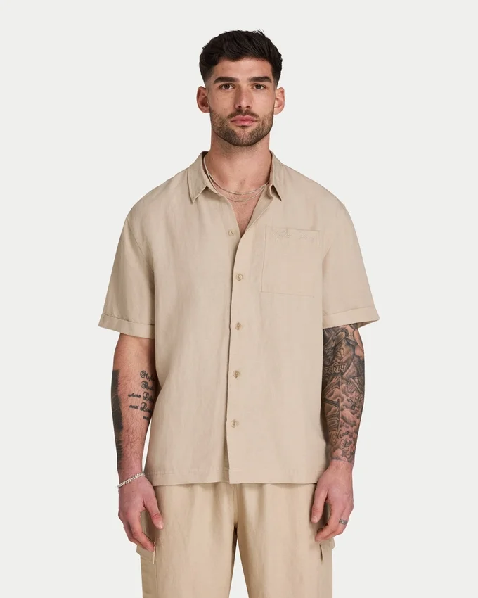 Kurzarm-Shorts-Hemd aus Leinen für Herren Kurzarm-Shorts-Hemd aus Leinen für Herren