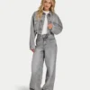 Kurze Denim-Jacke für Damen Kurze Denim-Jacke für Damen