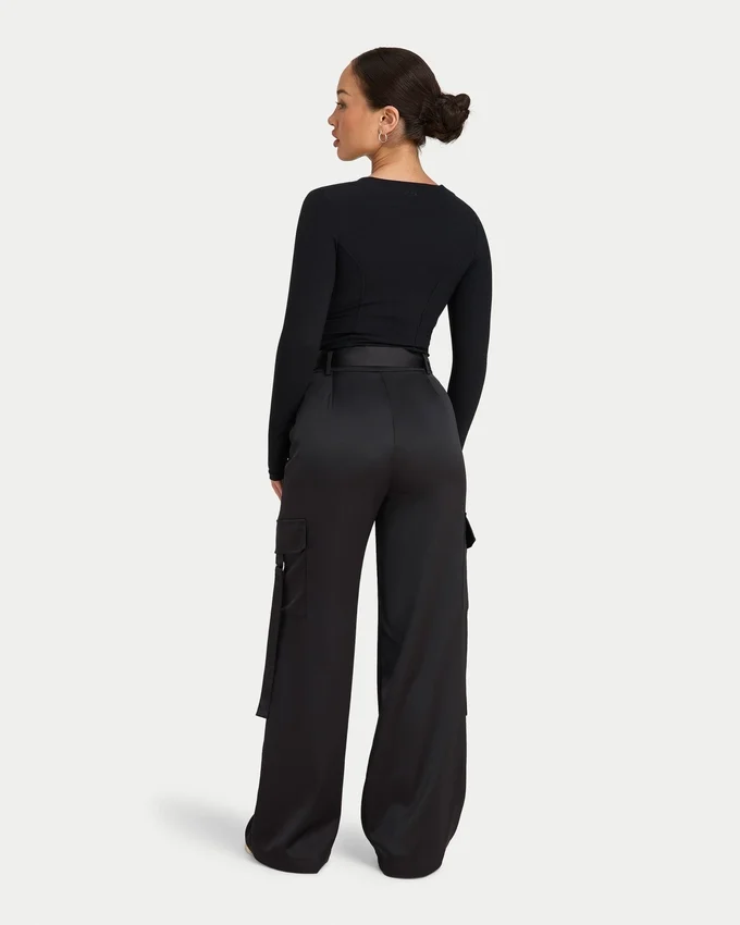 Maßgeschneiderte Cargohose für Damen Maßgeschneiderte Cargohose für Damen