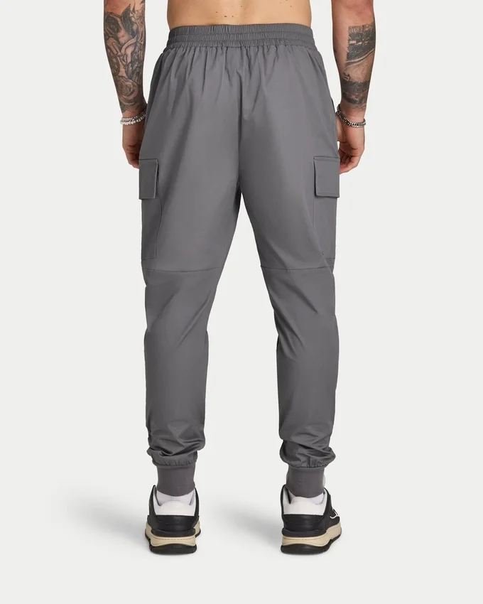 Utility-Cargohose für Herren mit konischer Passform Utility-Cargohose für Herren mit konischer Passform