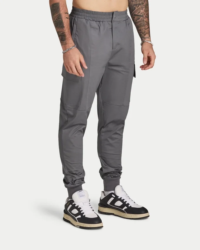 Utility-Cargohose für Herren mit konischer Passform Utility-Cargohose für Herren mit konischer Passform