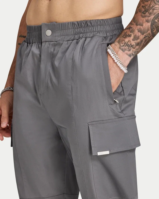 Utility-Cargohose für Herren mit konischer Passform Utility-Cargohose für Herren mit konischer Passform